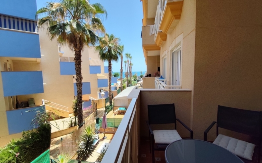 Apartamento en Cabo Roig – EE12999