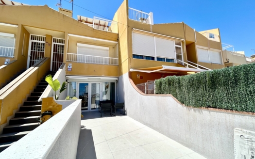 Apartamento en Torrevieja – EE13081