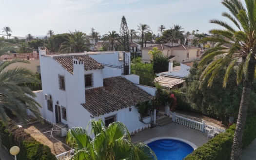 Chalet en Cabo Roig – EE13025