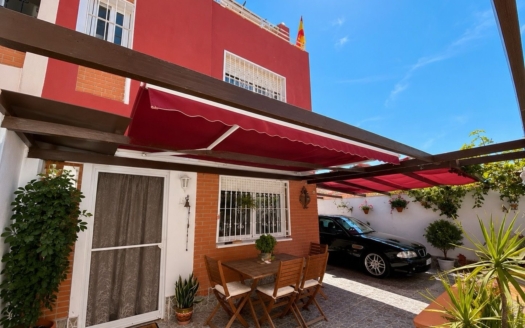 Casa adosada en Los Altos – EE13109