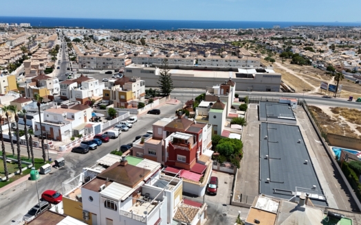 Casa adosada en Los Altos – EE13109
