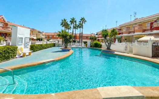 Town House in Ciudad Quesada – EE13640