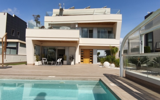 Villa en Orihuela Costa – EE12980