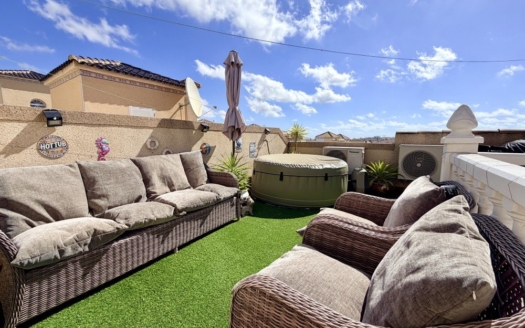 Town House in Orihuela Costa – EE12580