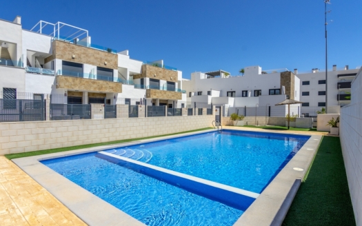 Town House in Villamartin – EE12570