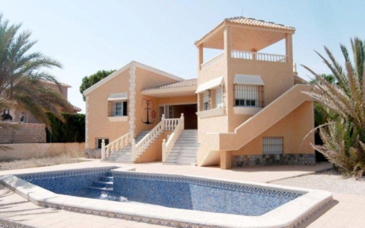 Villa i La Manga del Mar Menor – EE13739