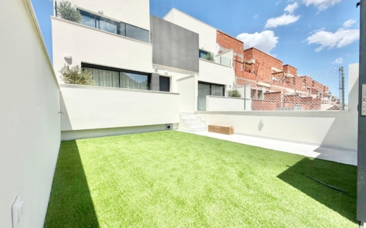 Casa adosada en Cox – EE9518