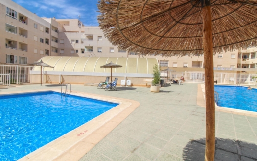 Wohnung in Torrevieja – EE14186