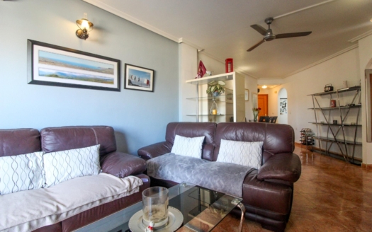 Wohnung in Torrevieja – EE14186