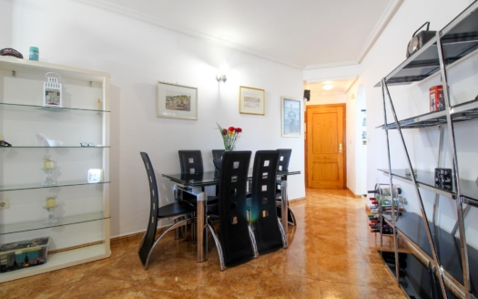 Wohnung in Torrevieja – EE14186