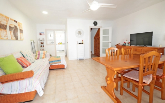 Maison de ville à Torrevieja – EE14080