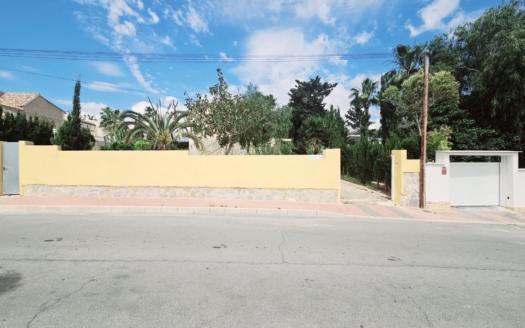 Villa en Torrevieja – EE8819