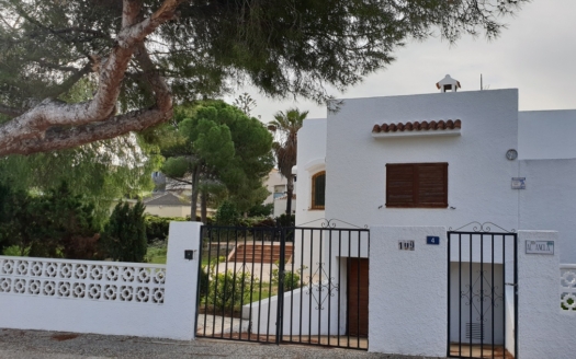 Villa à La Zenia – EE9758