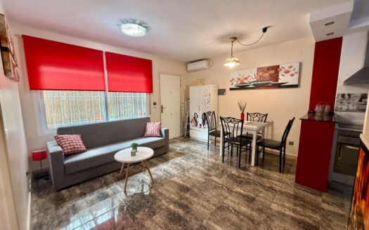 Town House in Torrevieja – EE14246