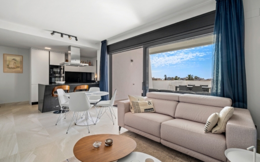 Apartment in Villamartin – EE14123