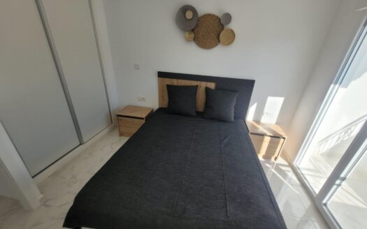 Town House in Torrevieja – EE14294