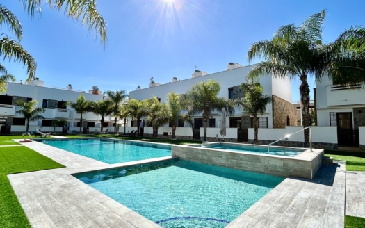 Town House in Torre de La Horadada – EE14232