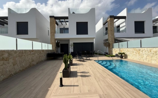 Villa à Playa Flamenca – EE9785