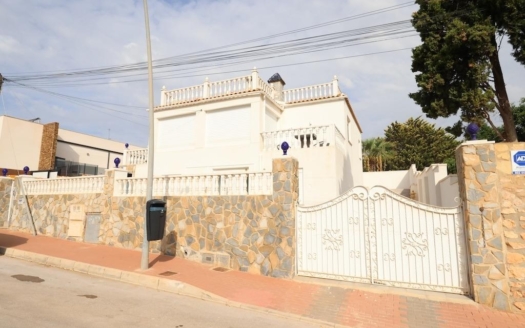 Villa in Torrevieja – EE14171