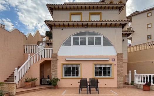 Villa à Orihuela Costa – EE14231