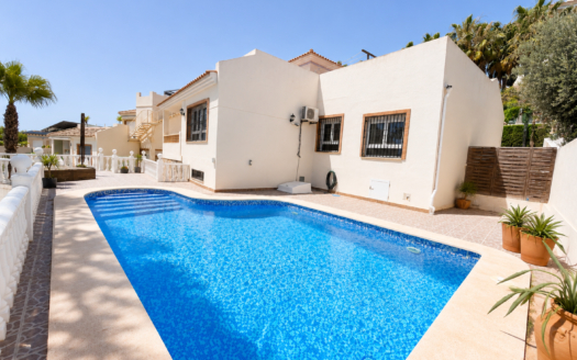 Villa in Orihuela Costa – EE14039