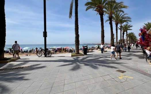 Leilighet i Torrevieja – EE14096
