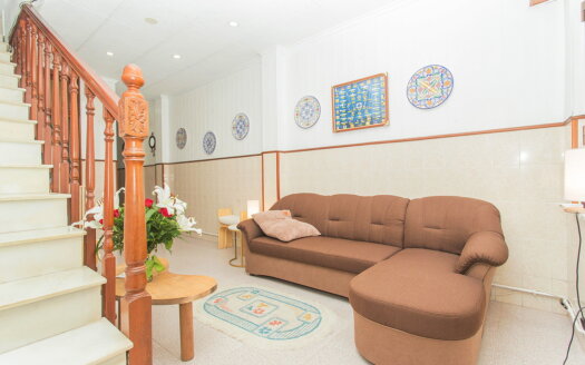 Maison de ville à Torrevieja – EE14282