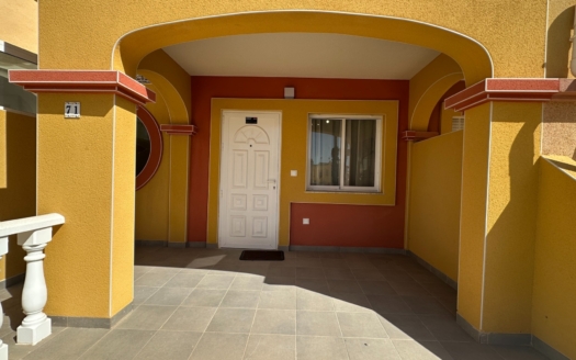 Casa adosada en Orihuela Costa – EE14047