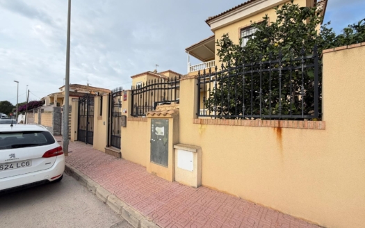Villa in Orihuela Costa – EE14077