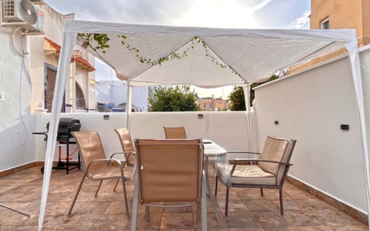 Bungalow à Orihuela Costa – EE8847