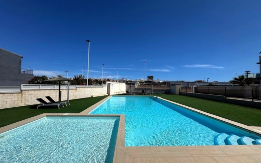 Apartment in Torrevieja – EE14158