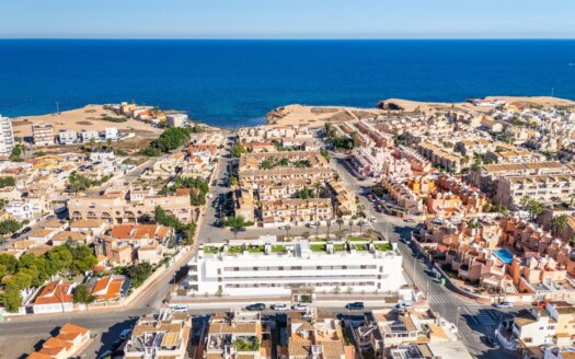 Town House in Torrevieja – EE14223