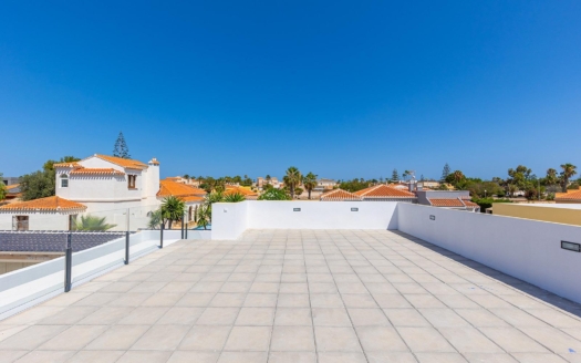 Villa i Torrevieja – EE12507